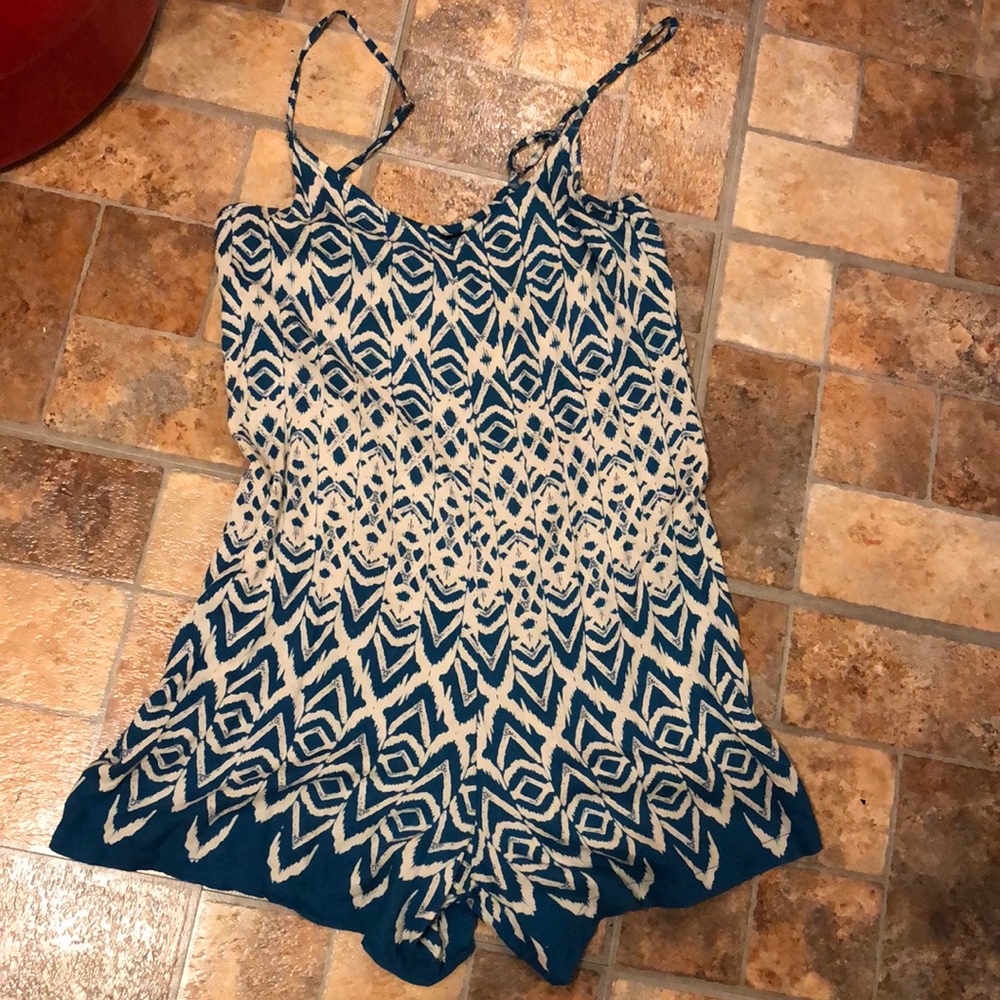 Flowy romper size medium